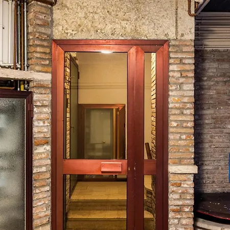 Bilocale Fronte Teatro Romano, 8' Arena, 4' Casa Di Giulietta Lejlighed *